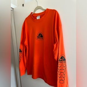 Nike ACG Long Sleeve Lungs tshirt, size L